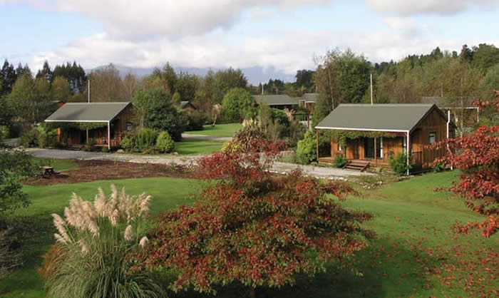New Zealand Motel Accommodation, Lake Brunner Moana Trout Fishing Vacation Lodge, West coast South Island